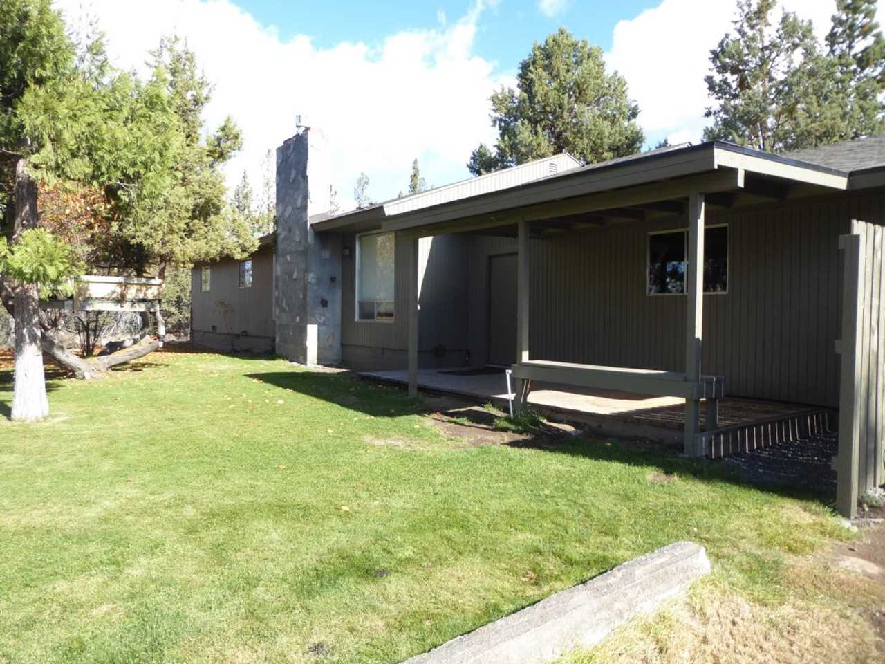 63910 Old Bend Redmond Hwy - Photo 2 of 23