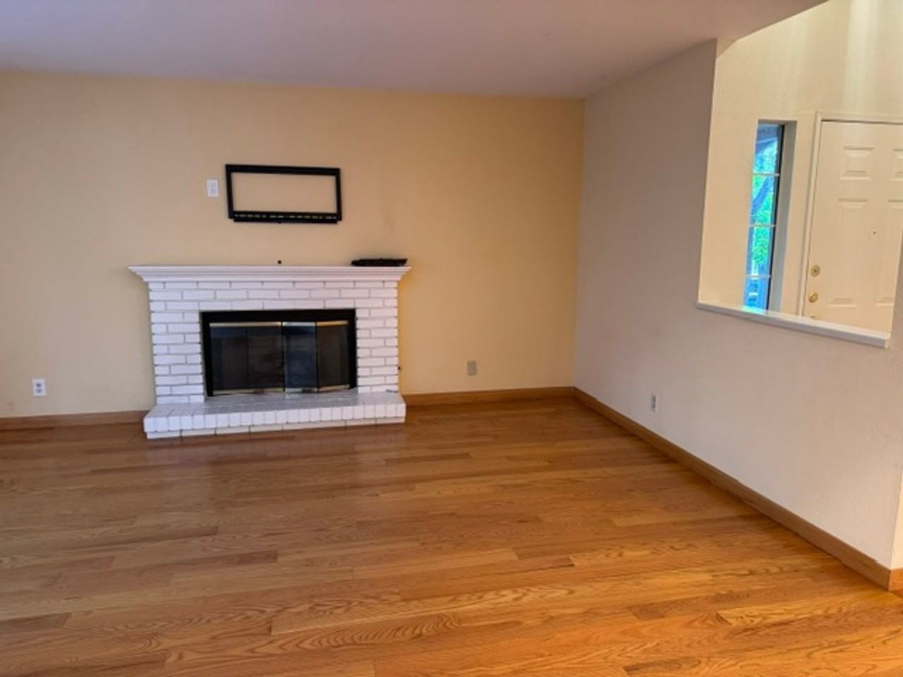 269 Hillcrest Cir - Photo 3 of 20