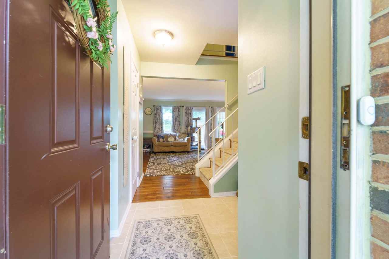 10002 Hemlock Woods Ln - Photo 2 of 36