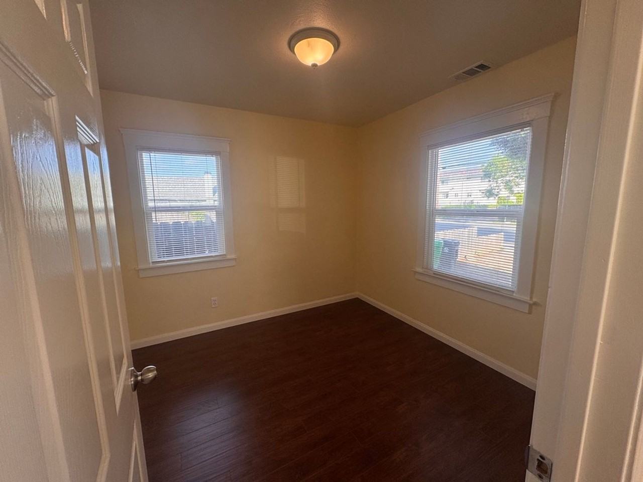 285 Sunset Blvd - Photo 5 of 18