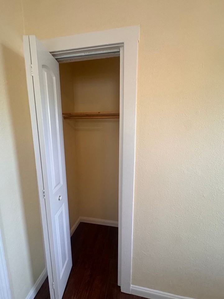 285 Sunset Blvd - Photo 7 of 18