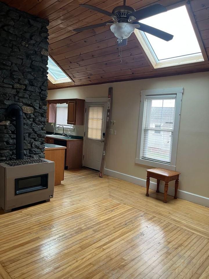 31 Oak St #1 - Photo 3 of 25