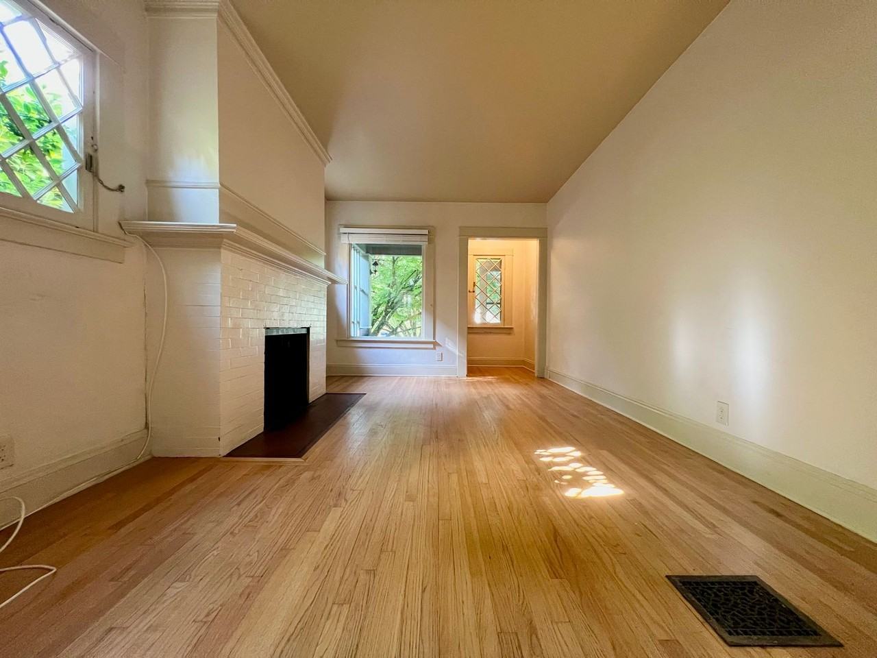 2222 Nw Johnson St - Photo 3 of 19