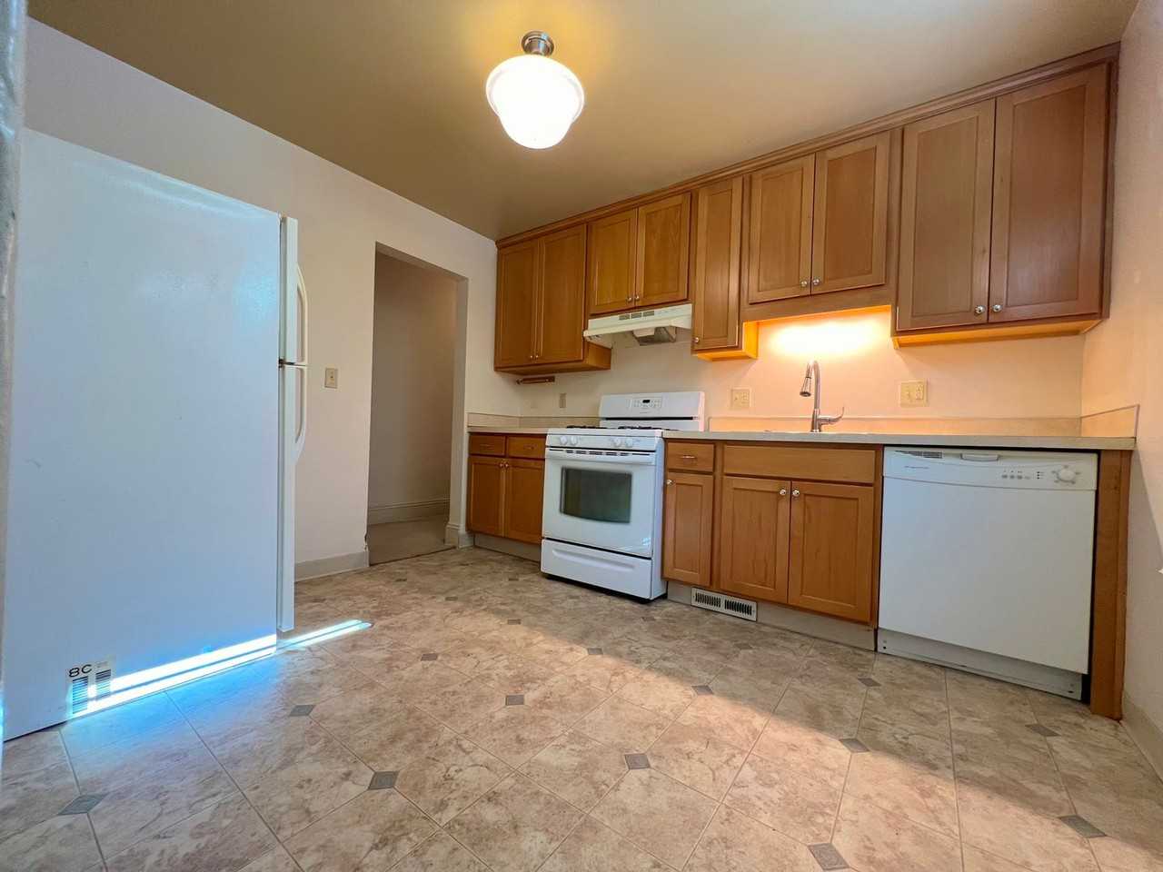 2222 Nw Johnson St - Photo 6 of 19