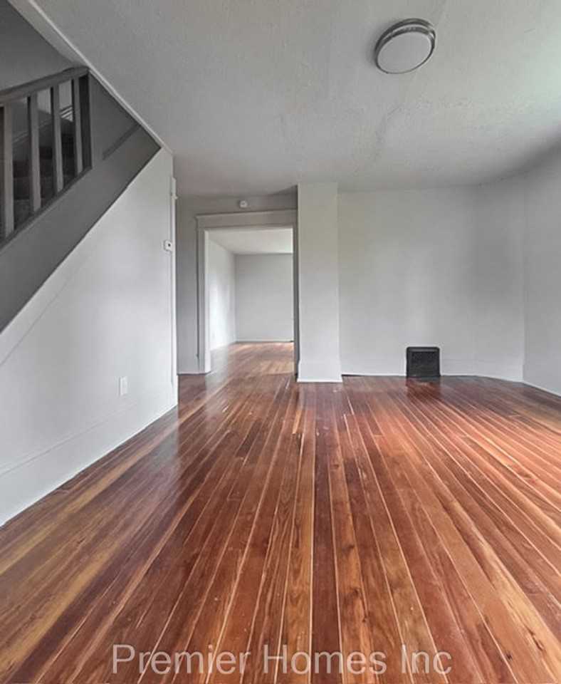 601 Hartford Ave Se - Photo 6 of 14