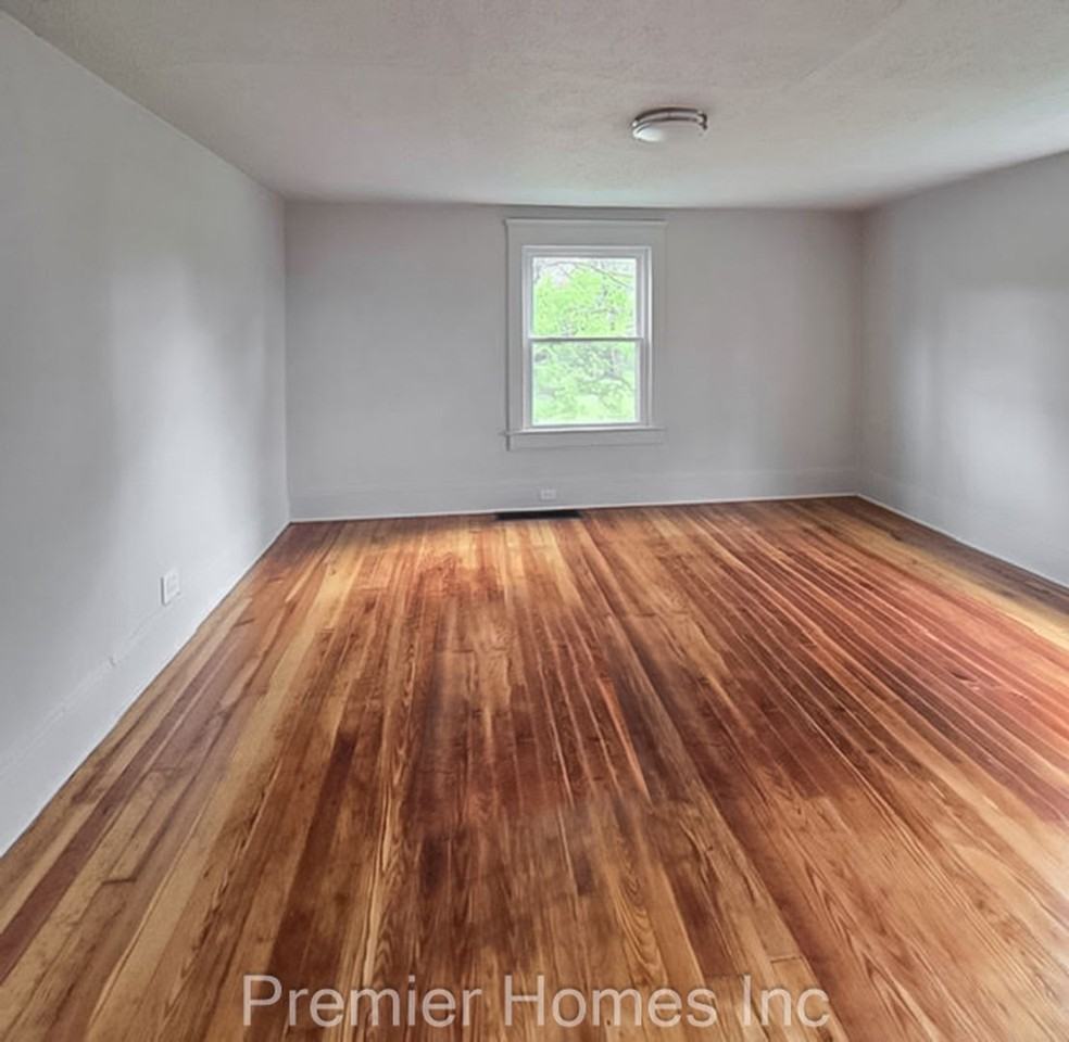601 Hartford Ave Se - Photo 7 of 14