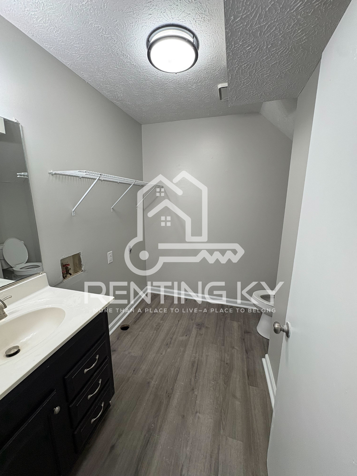 307 Peachtree Rd - Photo 5 of 12