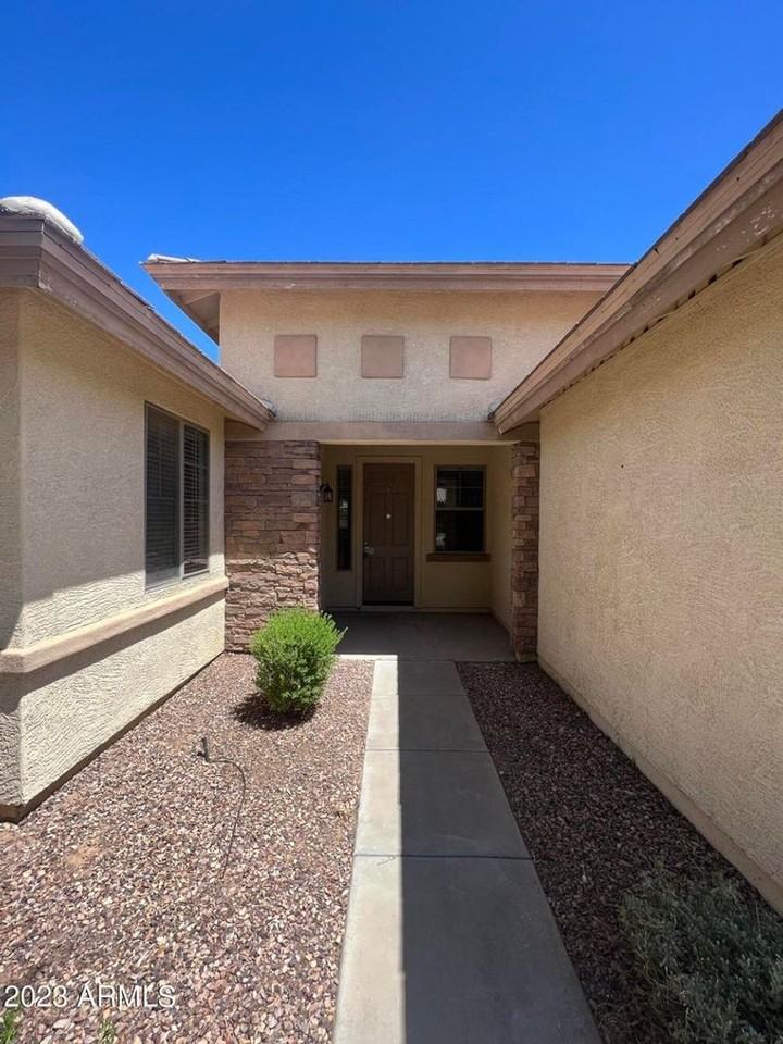 654 W Desert Mountain Dr - Photo 2 of 23