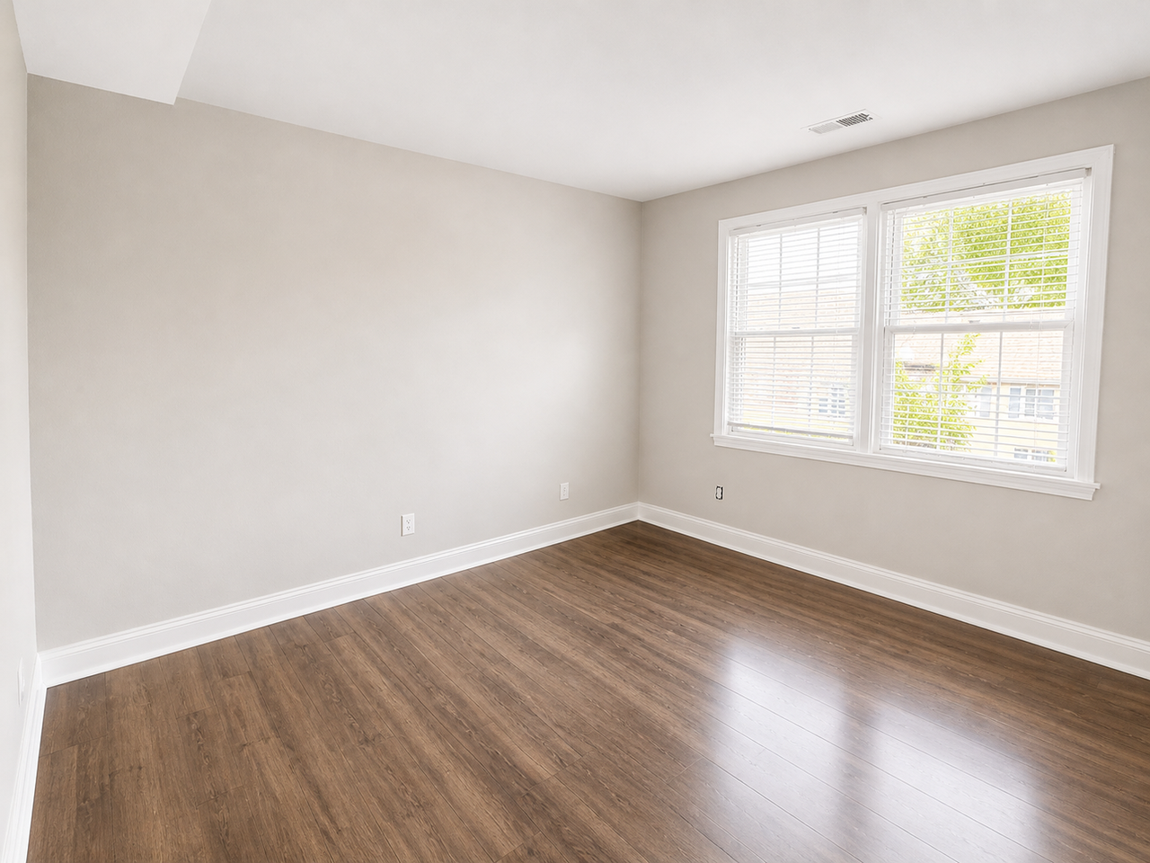 2017 37th St Se #301 - Photo 5 of 11