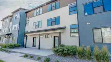 featured image of 429 S Willow Leaf Rd