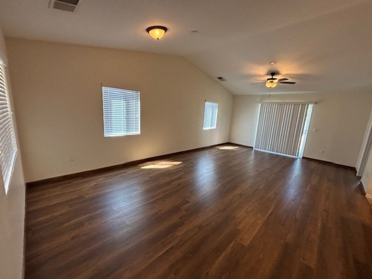 1049 Spud Moreno St - Photo 2 of 12