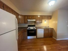 900 Wescott Sq - Photo 1 of 1