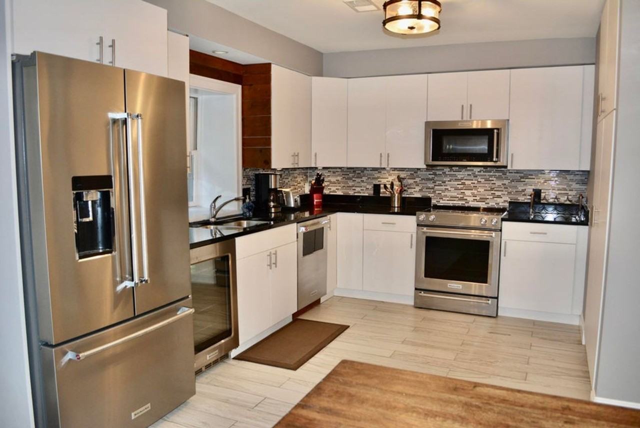 1117 Broad St - Photo 5 of 31