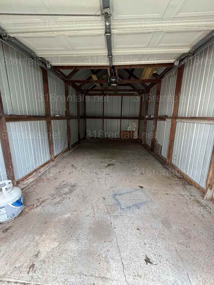 610 Houser Dr - Photo 2 of 15