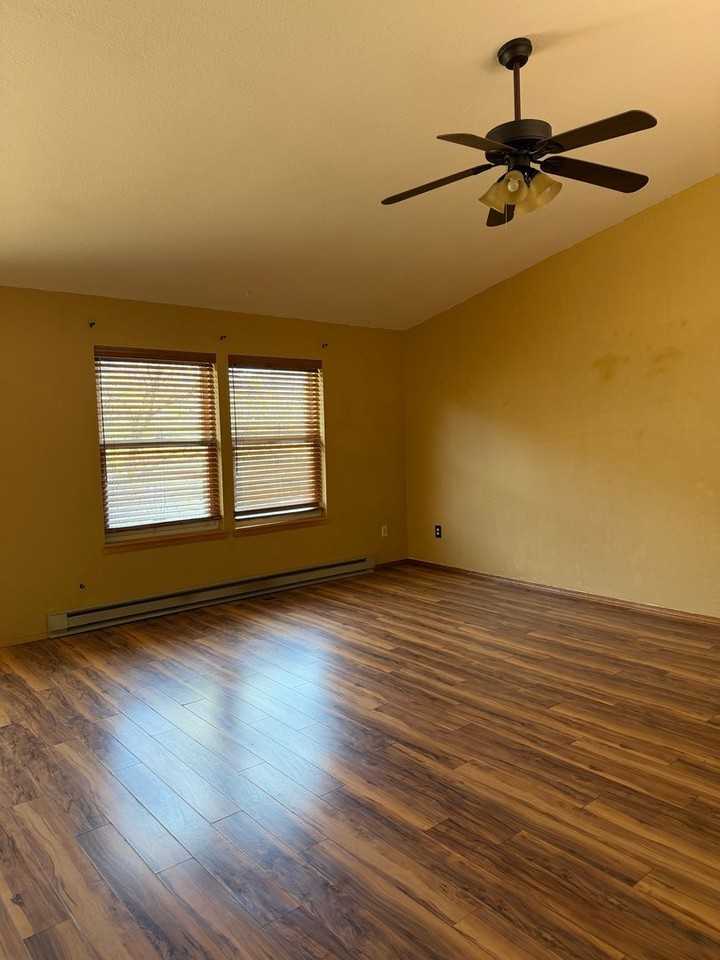 3114 Hager Ln - Photo 6 of 15