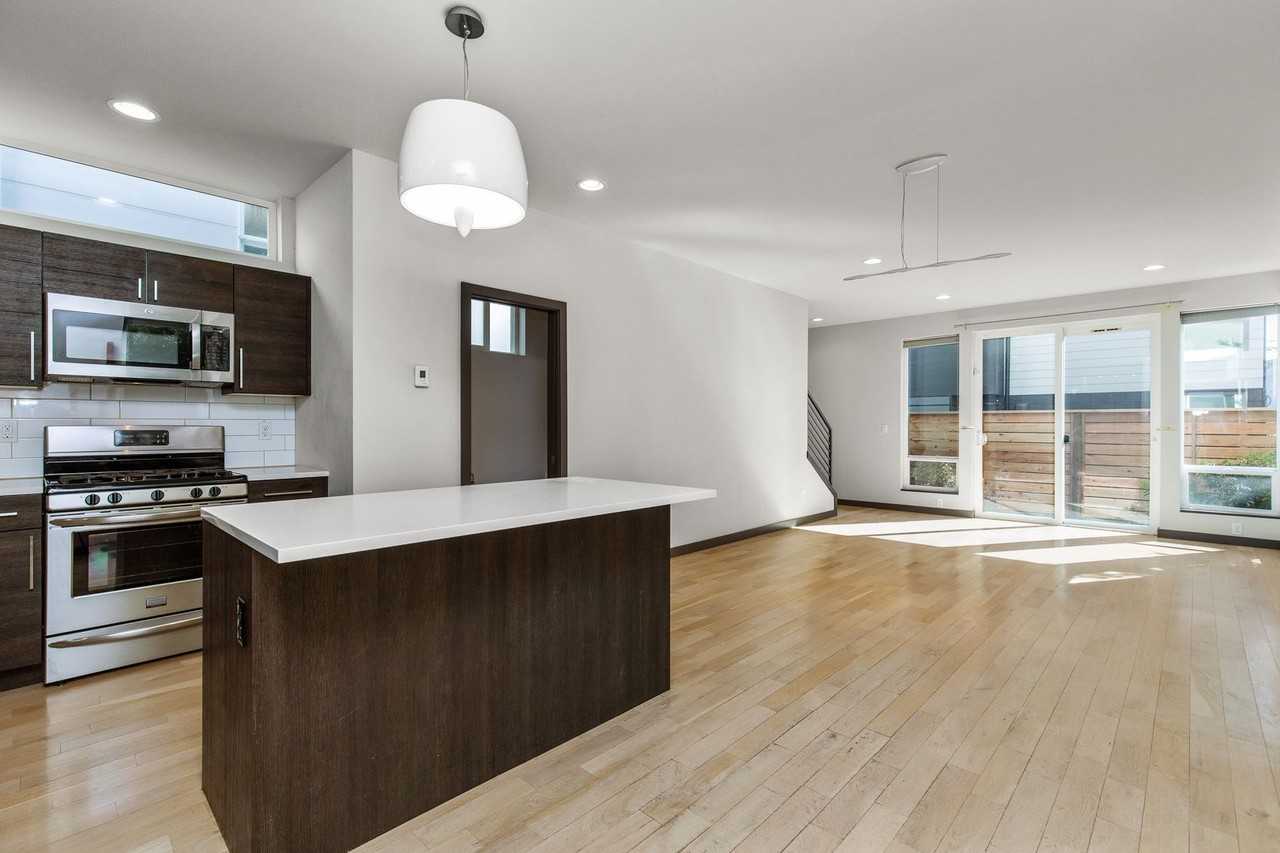 1519 Nw 64th St - Photo 2 of 39