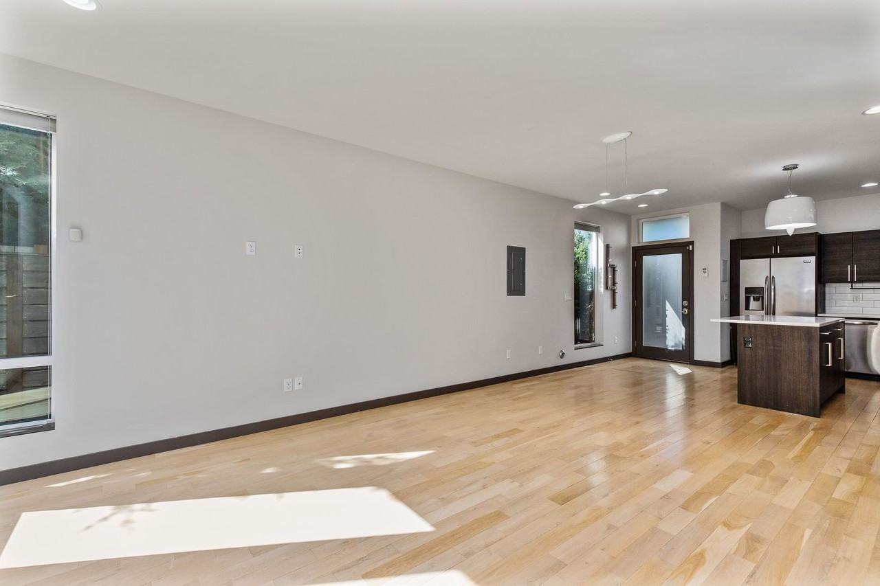 1519 Nw 64th St - Photo 4 of 39