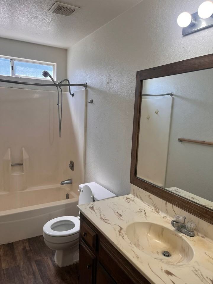 3969 Genevieve St - Photo 4 of 4