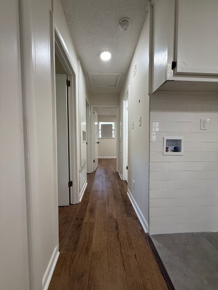 1556 Gibson St - Photo 3 of 20