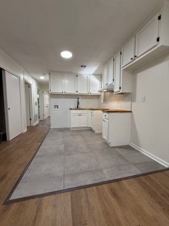 1556 Gibson St - Photo 5 of 20