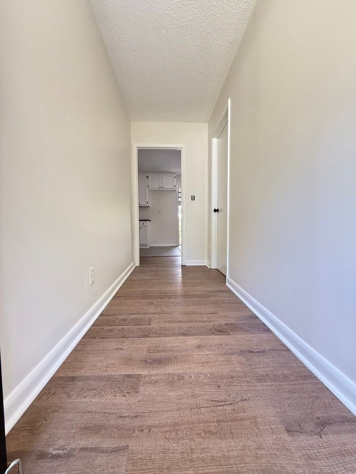 1556 Gibson St - Photo 6 of 20