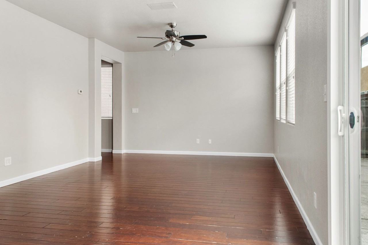 3249 Torrance Ave - Photo 5 of 38