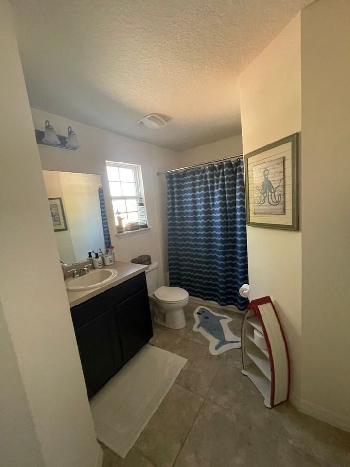 3430 Mt Vernon Way - Photo 5 of 24