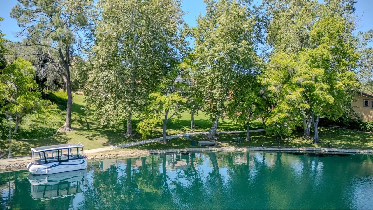 4520 Park Cordero - Photo 3 of 48
