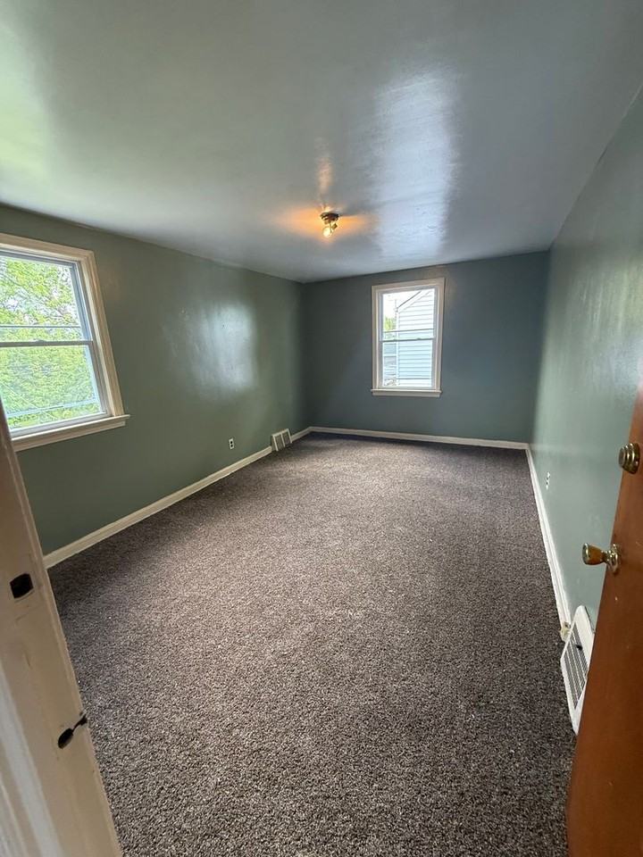 16115 Delrey Ave - Photo 6 of 8