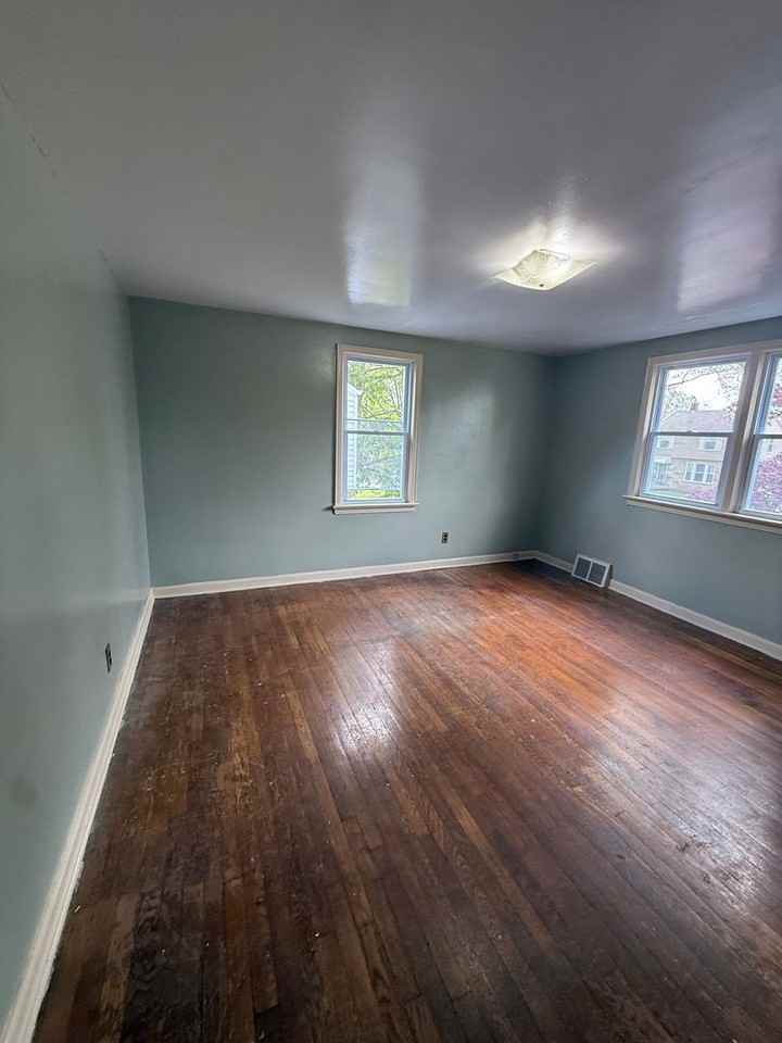 16115 Delrey Ave - Photo 7 of 8