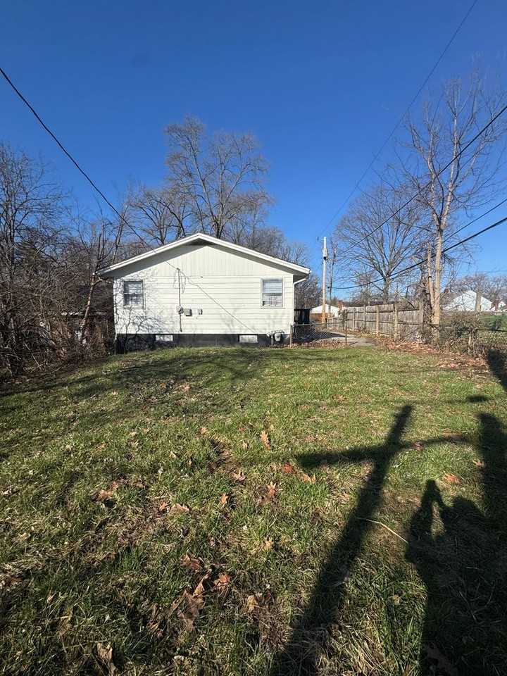 3337 Houston St - Photo 3 of 22
