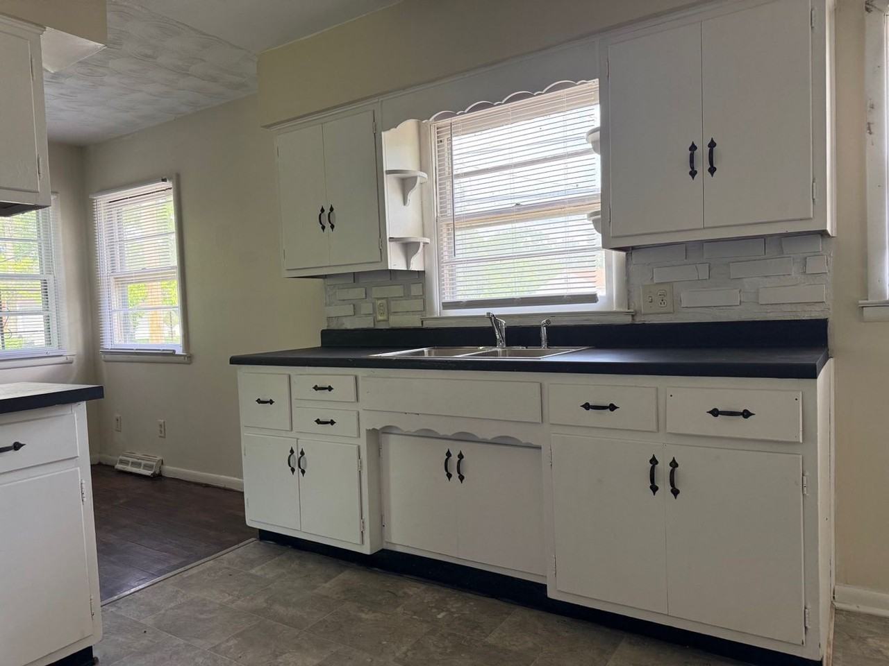 3337 Houston St - Photo 7 of 22