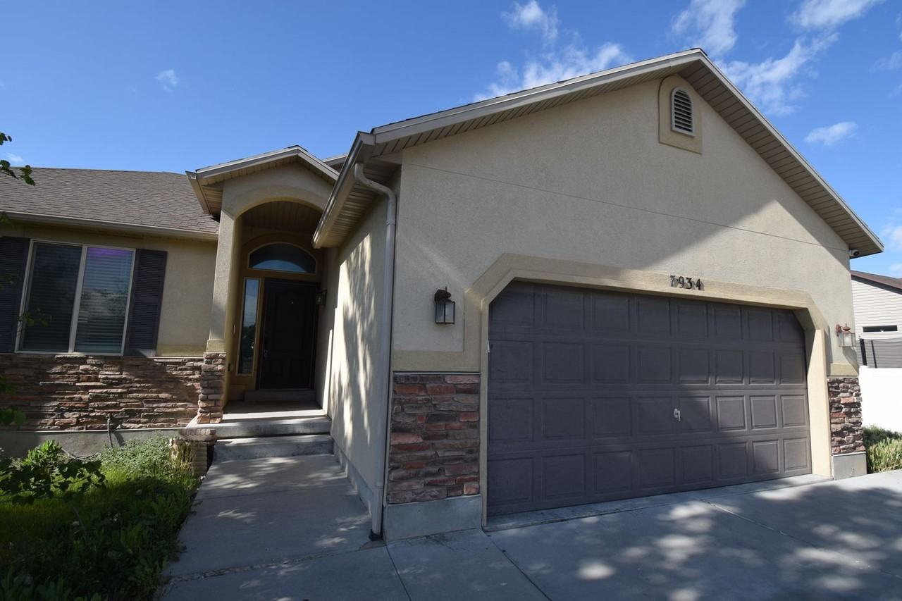7934 W Marwari Rd - Photo 2 of 33
