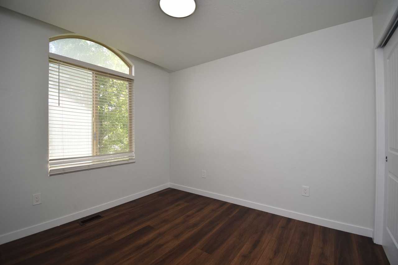 7934 W Marwari Rd - Photo 4 of 33
