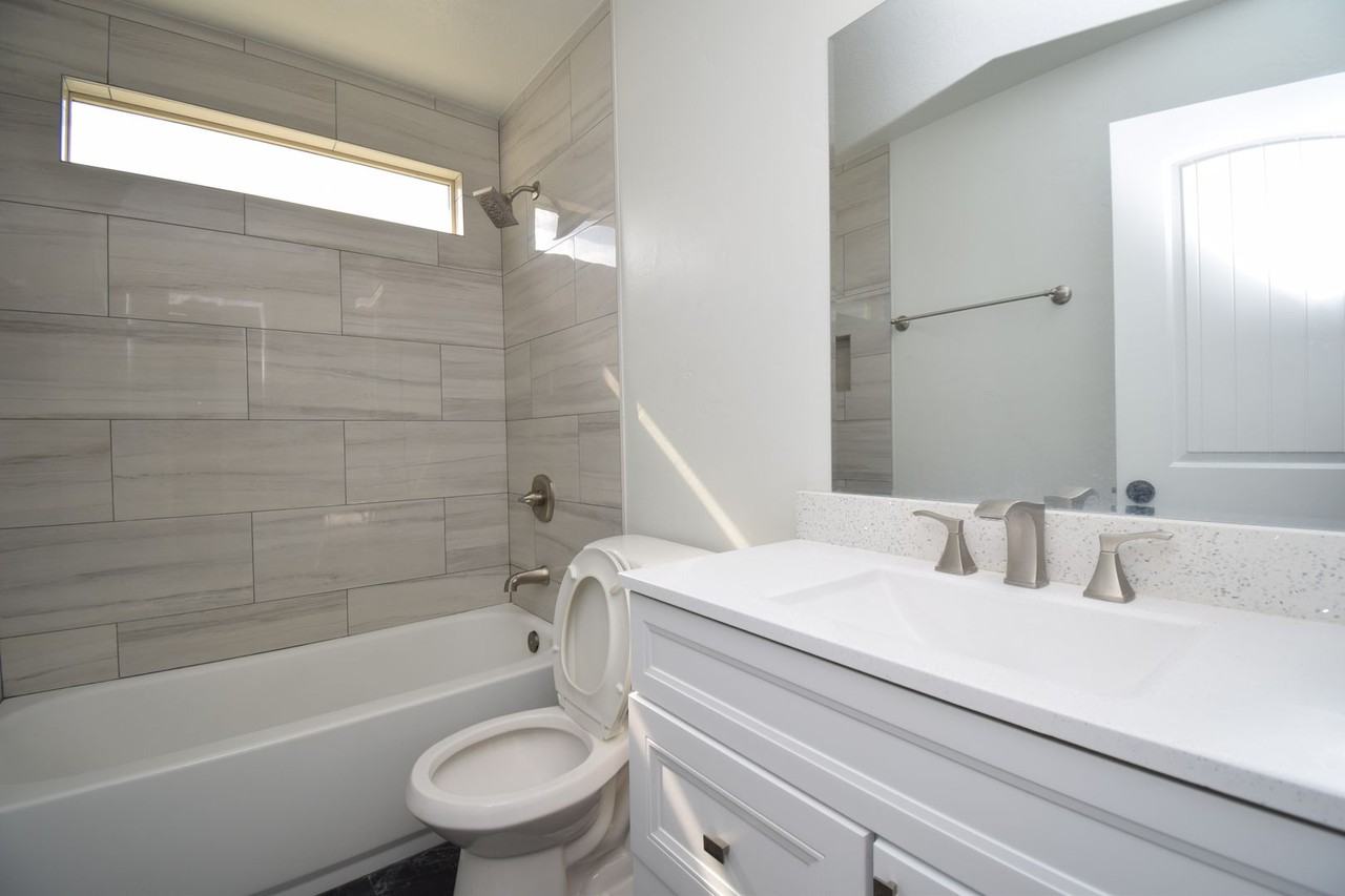 7934 W Marwari Rd - Photo 6 of 33