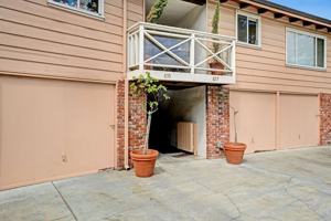featured image of 855 Park Dr