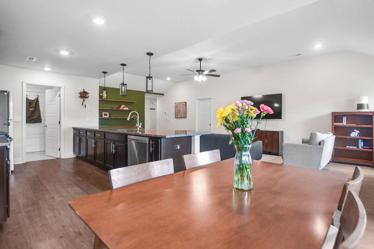 209 Clark Rd - Photo 6 of 18