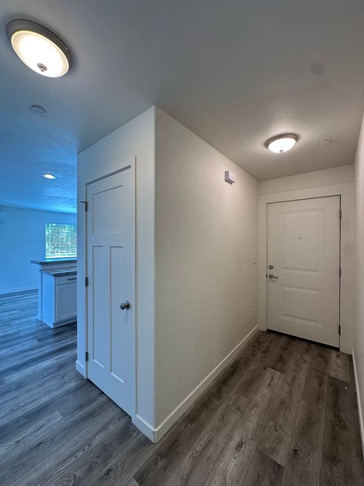 1419 Nw 8th St - Photo 5 of 27