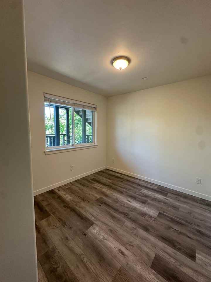 1419 Nw 8th St - Photo 6 of 27