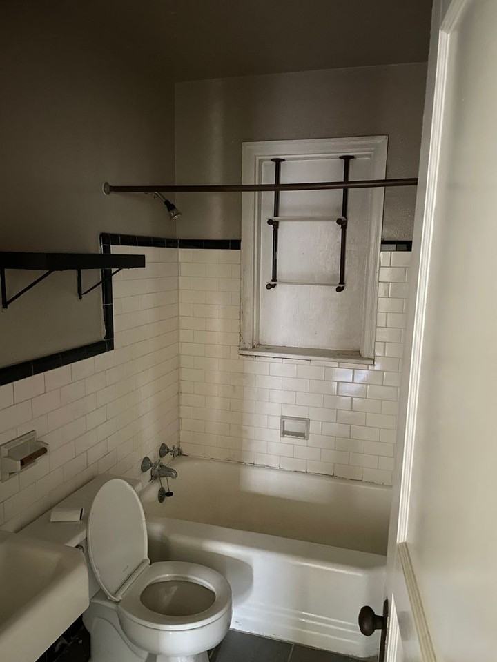 2020 Courtland Pl - Photo 5 of 7