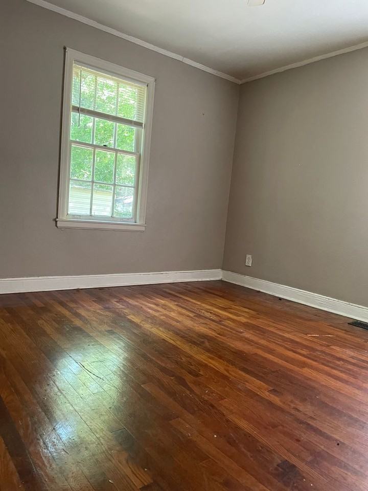 2022 Courtland Pl - Photo 7 of 9