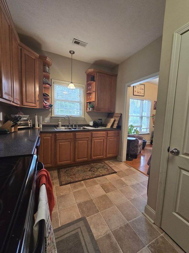 174 Cedar Ln - Photo 2 of 20