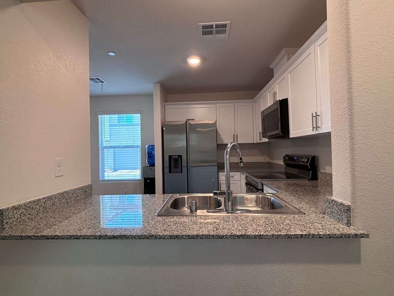 2833 Champagne Gold Ave - Photo 6 of 21