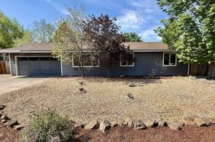 featured image of 2136 Ne Wells Acres Rd