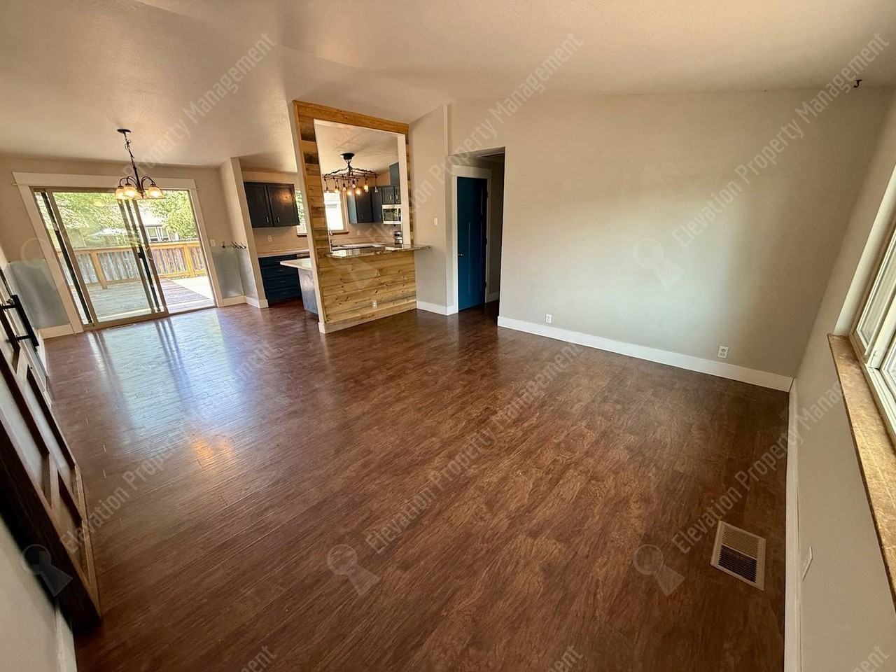 2136 Ne Wells Acres Rd - Photo 4 of 15