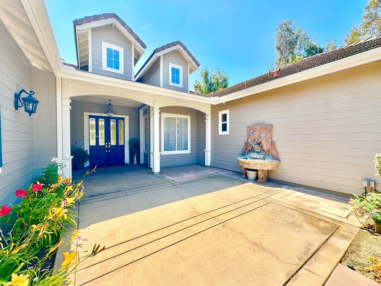 933 Highland Park - Photo 3 of 50