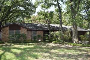 featured image of 2929 Oak Forest Dr