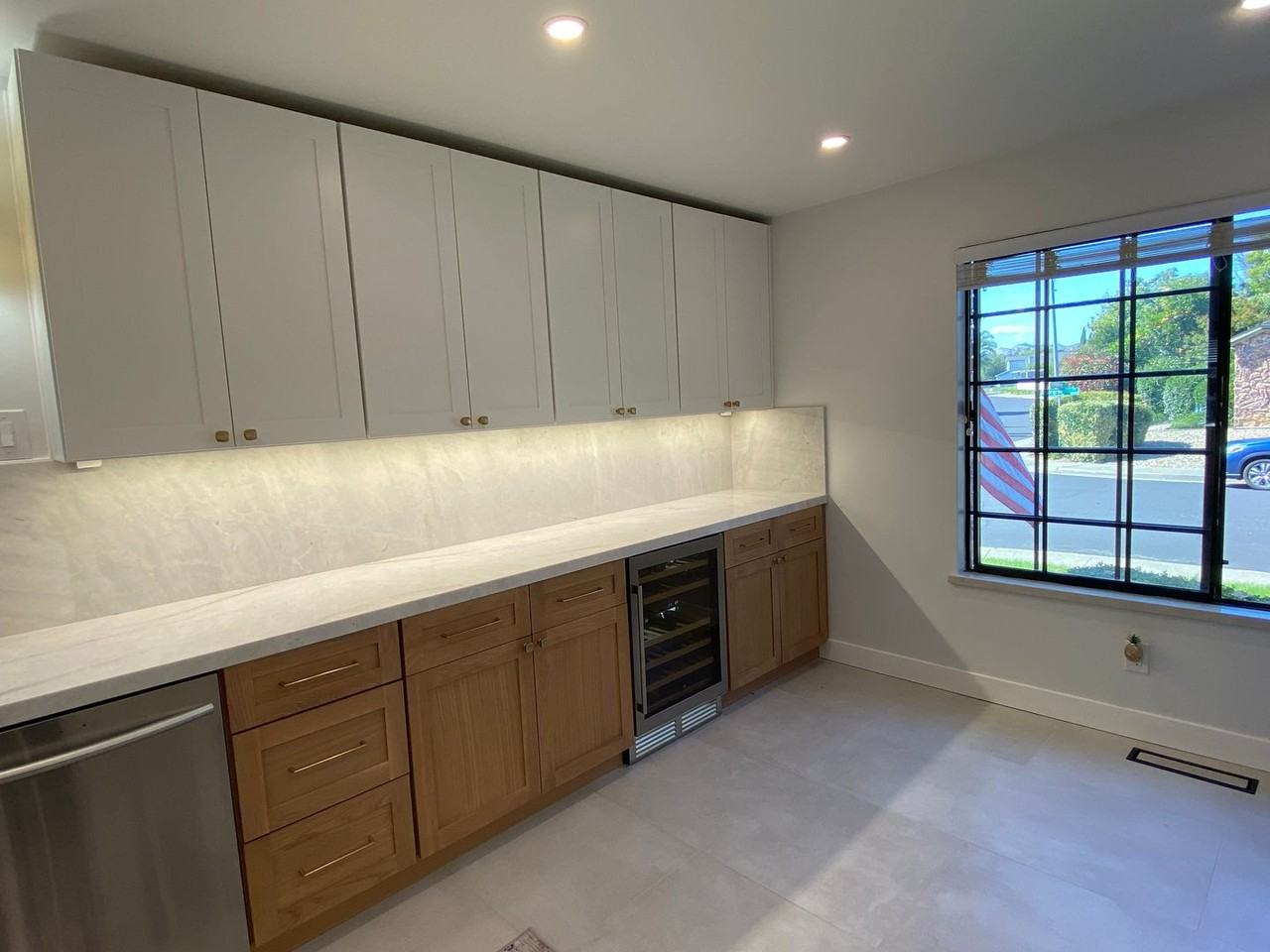 1003 Evergreen Ct - Photo 2 of 38