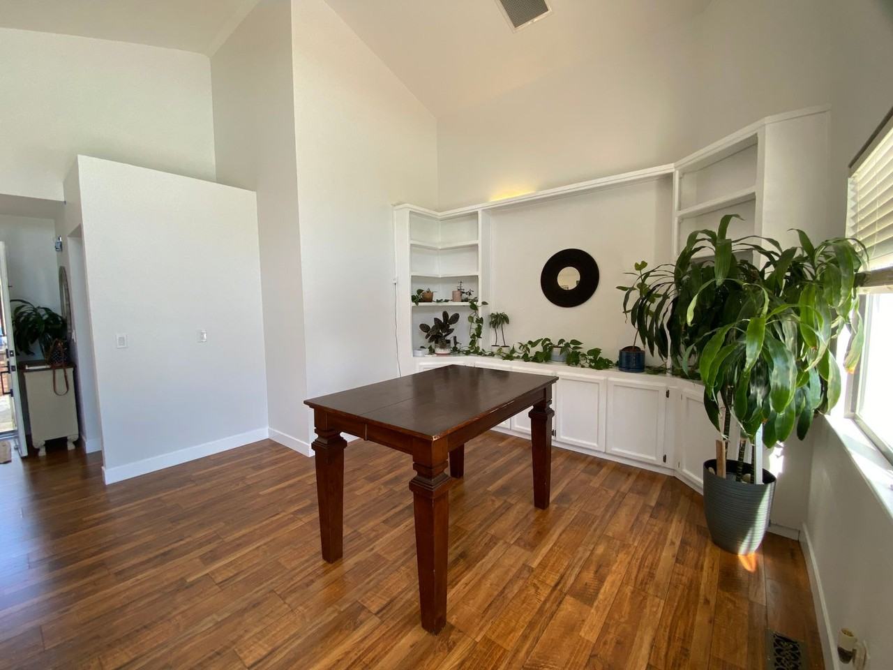1003 Evergreen Ct - Photo 7 of 38