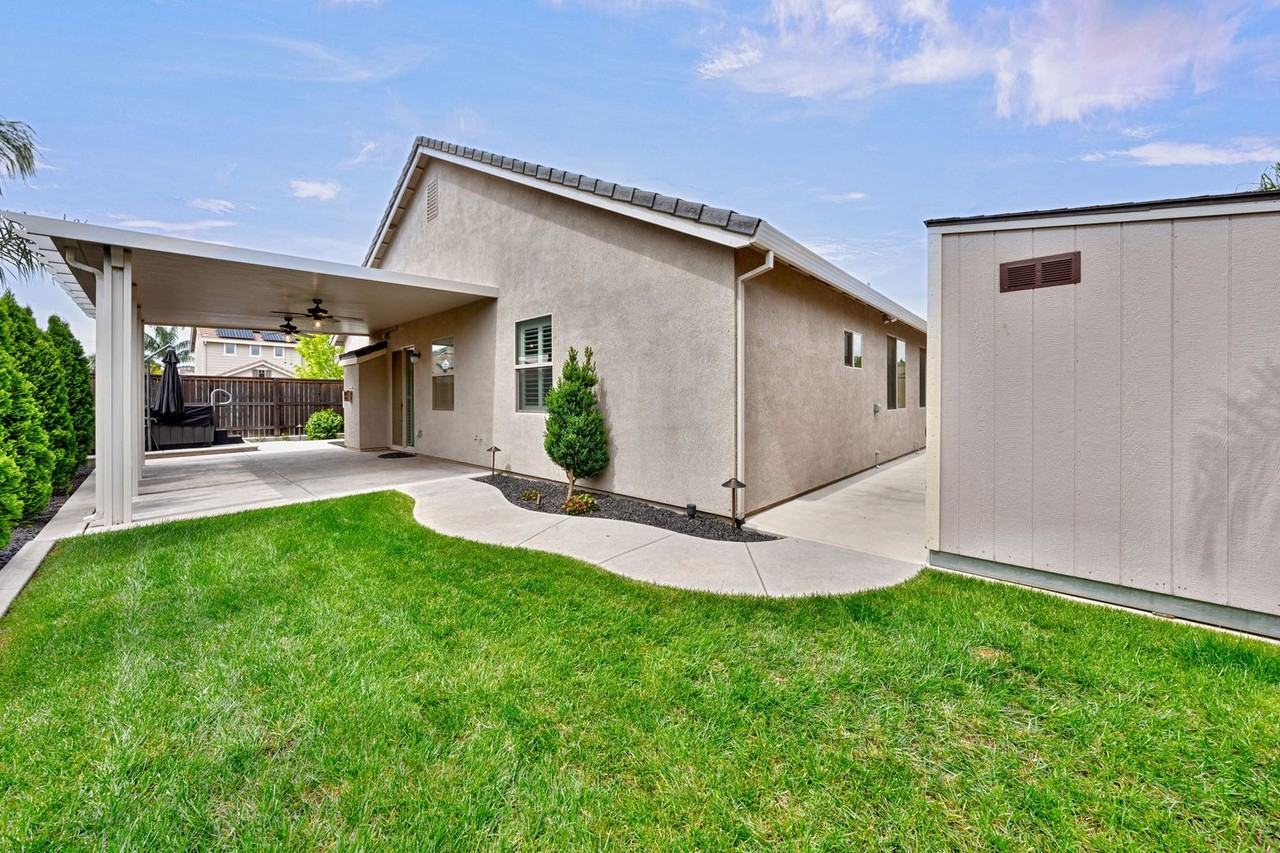 200 Moisant Ct - Photo 5 of 50
